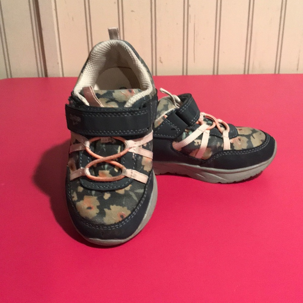 Osh Kosh Bgosh Flowered Velcro Sneakers Size T9